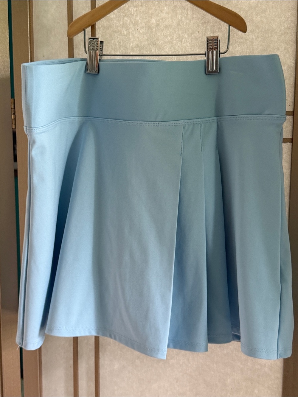 Tommy Bahama Golf & Tennis size medium light blue pleated athletic skort